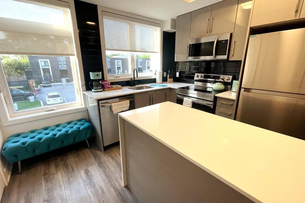 Exquisite, Bright & Modern Condo. Niagara-Fälle Exterior foto