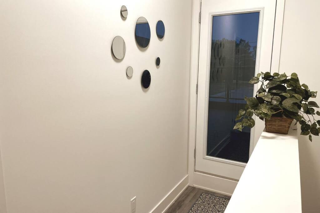 Exquisite, Bright & Modern Condo. Niagara-Fälle Exterior foto